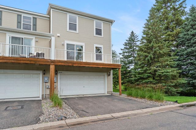 868 Ledgestone Drive, Mahtomedi, MN 55115