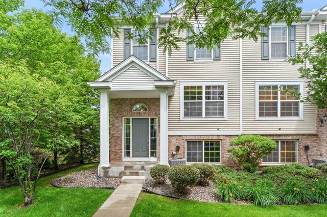 868 Ledgestone Drive, Mahtomedi, MN 55115