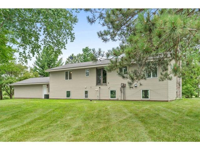 1735 Highway 63, New Richmond, WI 54017