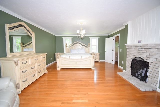 14 Colonial Drive, Shrewsbury, MA 01545
