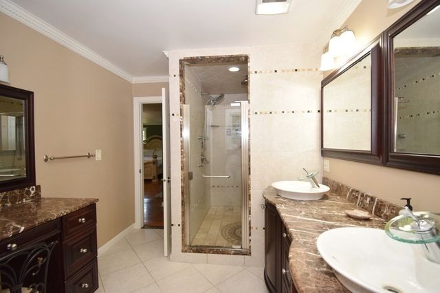 14 Colonial Drive, Shrewsbury, MA 01545