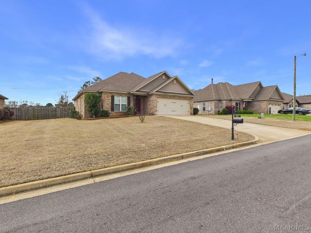 37 Tallahatchie Drive, Wetumpka, AL 36093