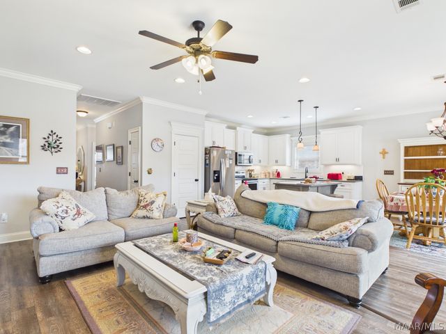 37 Tallahatchie Drive, Wetumpka, AL 36093