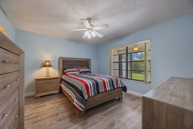 9 Ridge Pointe Drive D, Boynton Beach, FL 33435
