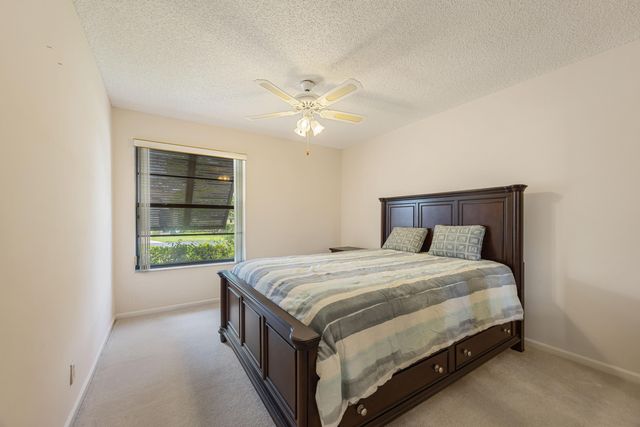 9 Ridge Pointe Drive D, Boynton Beach, FL 33435