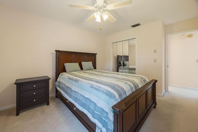 9 Ridge Pointe Drive D, Boynton Beach, FL 33435