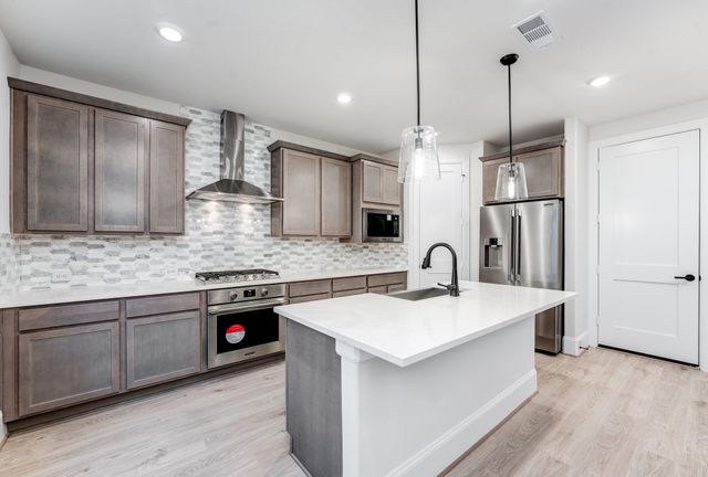 12018 Royal Oaks Banner Way, Houston, TX 77082
