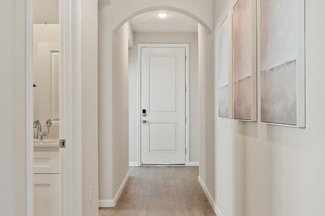 7138 W Ashcroft Avenue, Fresno, CA 93723