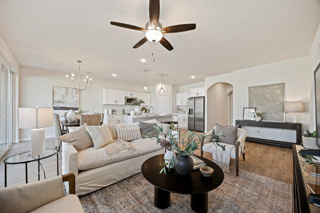 7138 W Ashcroft Avenue, Fresno, CA 93723