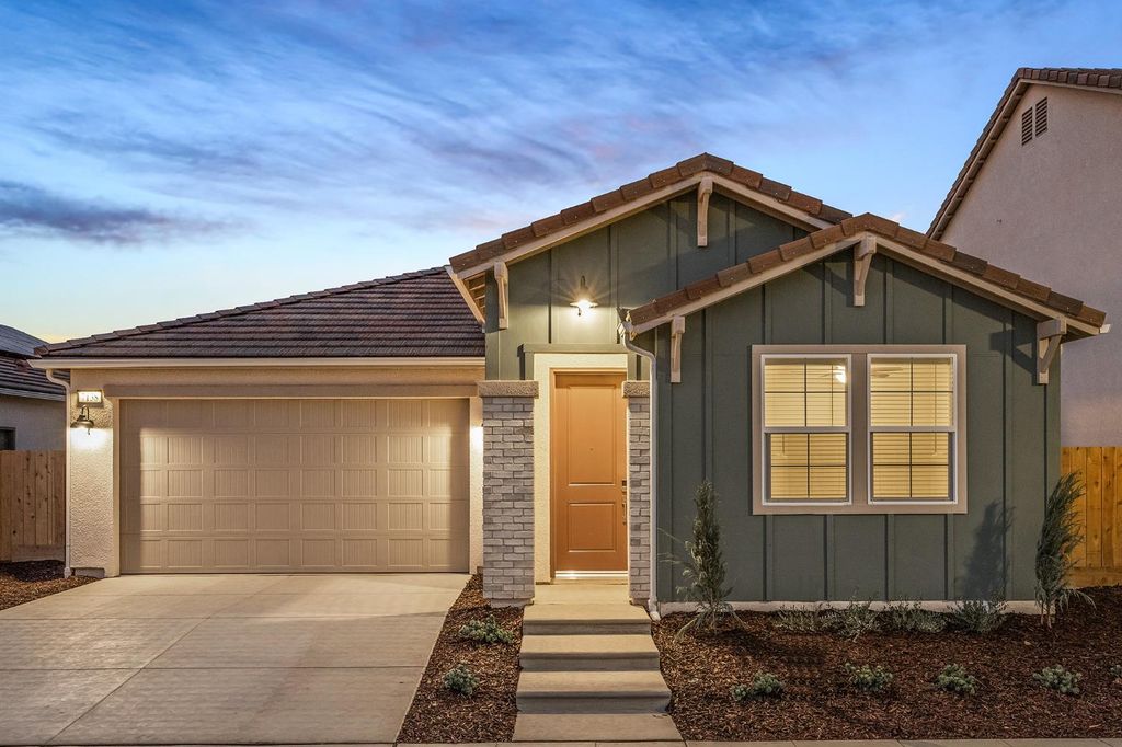 7138 W Ashcroft Avenue, Fresno, CA 93723