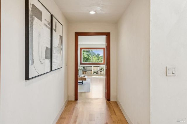 1884 Silverado Trl, Napa, CA 94558