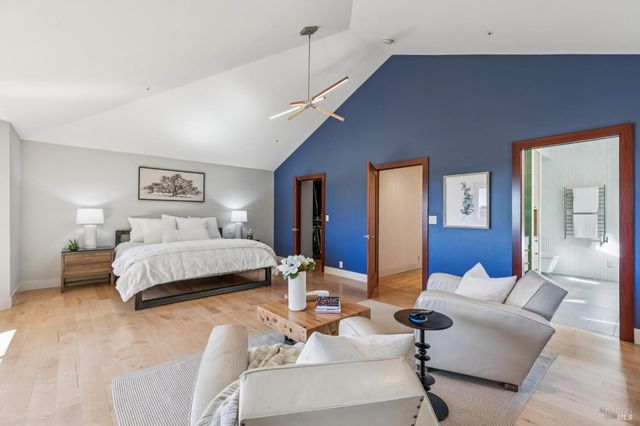 1884 Silverado Trl, Napa, CA 94558