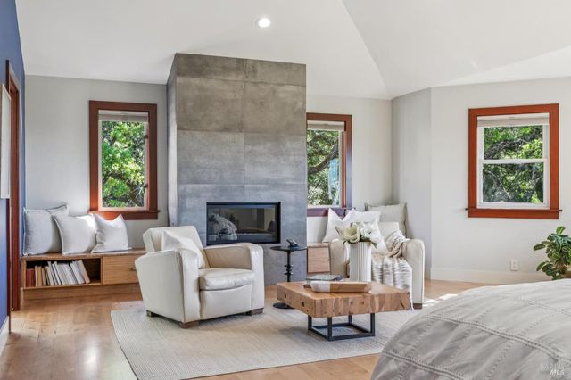 1884 Silverado Trl, Napa, CA 94558