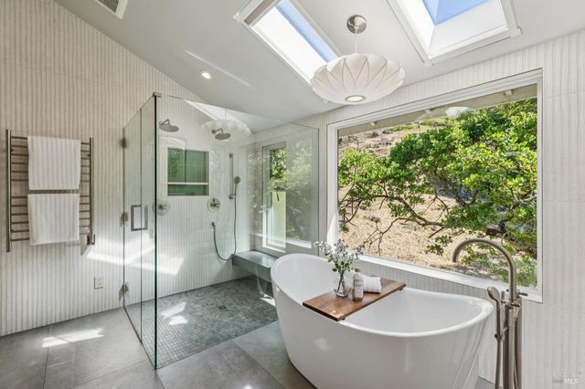 1884 Silverado Trl, Napa, CA 94558