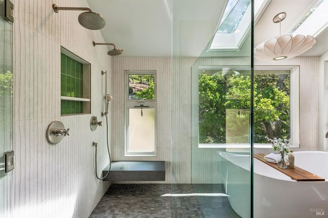 1884 Silverado Trl, Napa, CA 94558