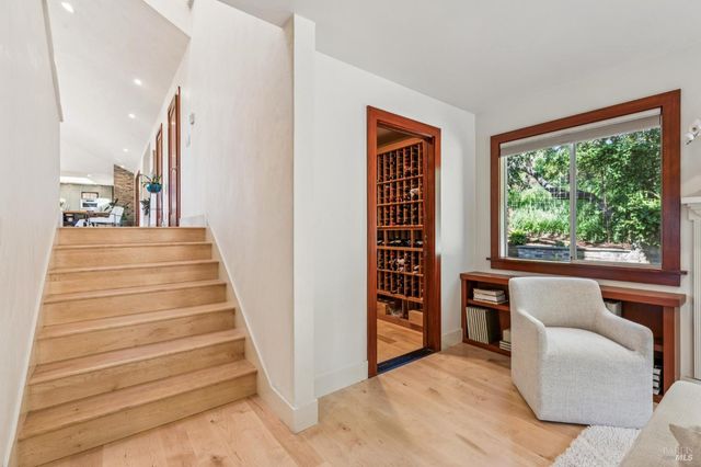 1884 Silverado Trl, Napa, CA 94558