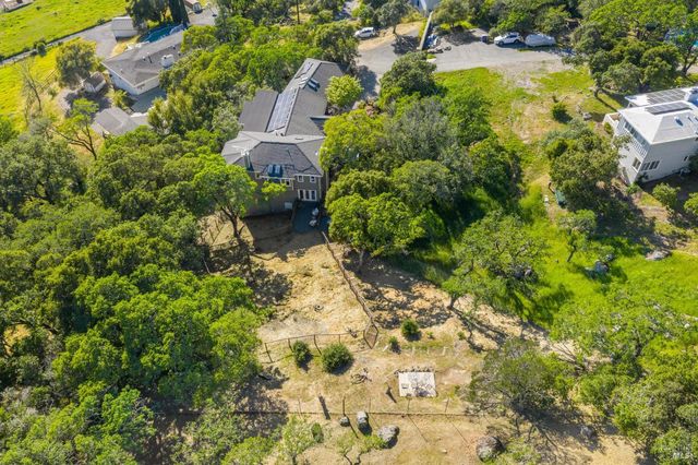 1884 Silverado Trl, Napa, CA 94558