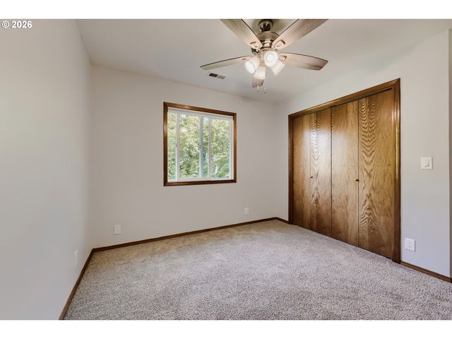 665 Ne VALARIE Ct, Hillsboro, OR 97124