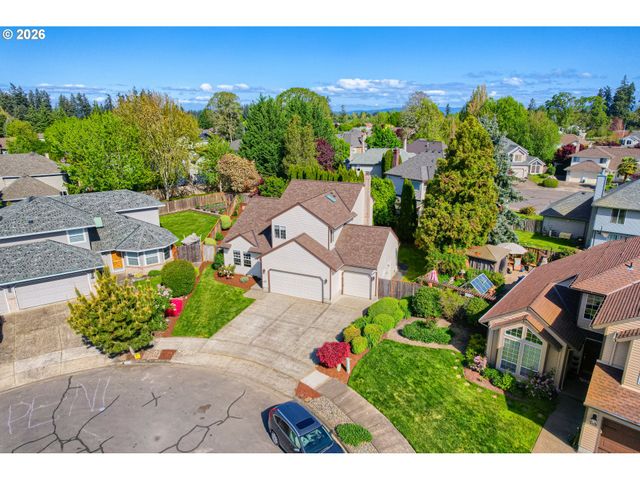 665 Ne VALARIE Ct, Hillsboro, OR 97124