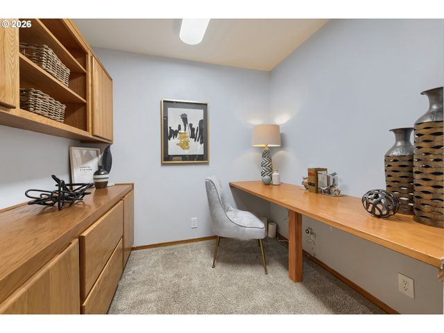 665 Ne VALARIE Ct, Hillsboro, OR 97124