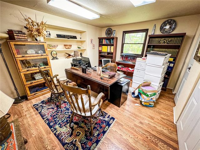 254 New Castle Rd, Twp Of But Nw, PA 16001