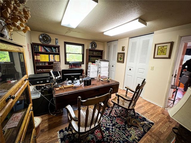 254 New Castle Rd, Twp Of But Nw, PA 16001