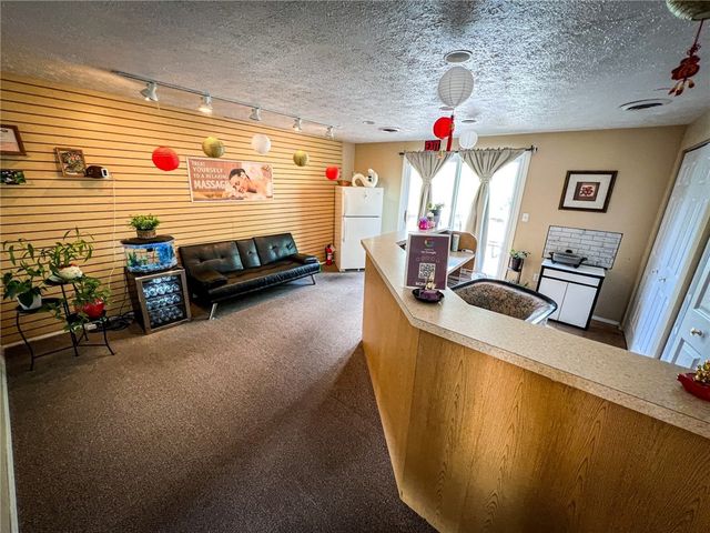 254 New Castle Rd, Twp Of But Nw, PA 16001