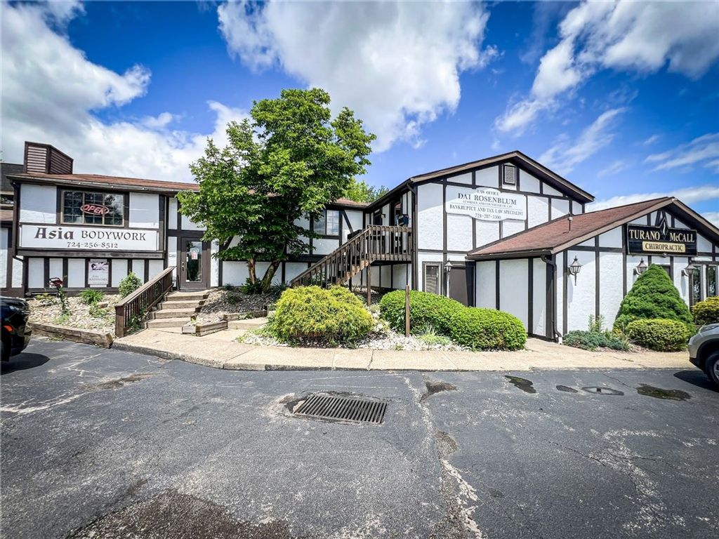 254 New Castle Rd, Twp Of But Nw, PA 16001