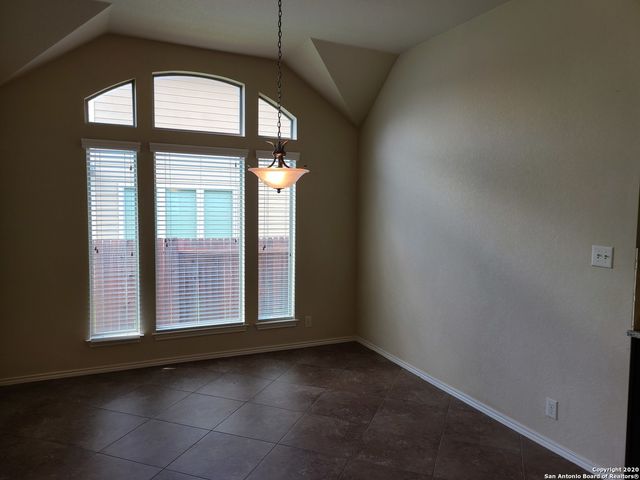 3041 SADDLEHORN DR, Seguin, TX 78155