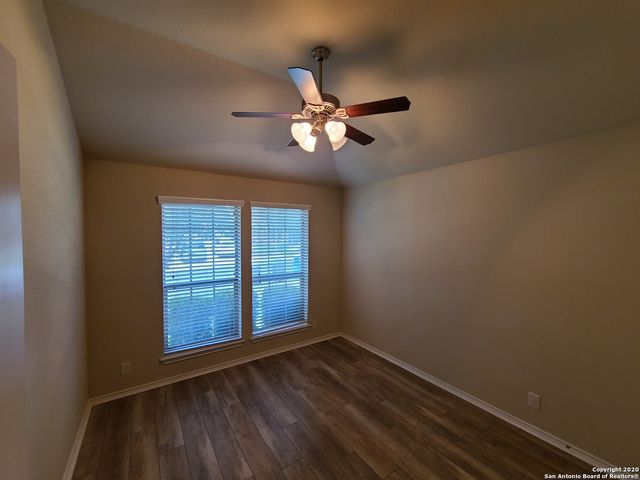 3041 SADDLEHORN DR, Seguin, TX 78155