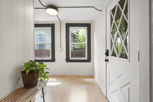 2210 Lafollette Avenue, Madison, WI 53704