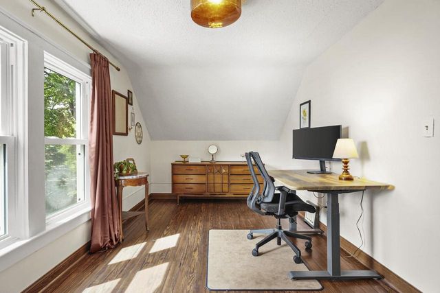 2210 Lafollette Avenue, Madison, WI 53704