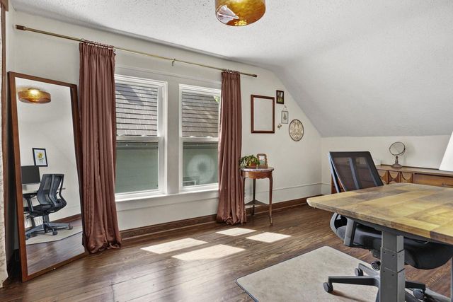 2210 Lafollette Avenue, Madison, WI 53704