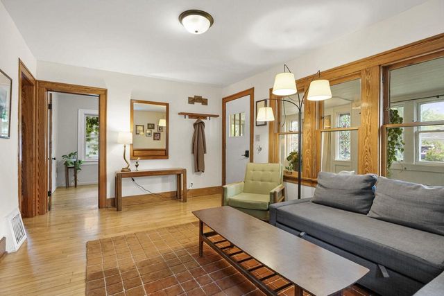 2210 Lafollette Avenue, Madison, WI 53704