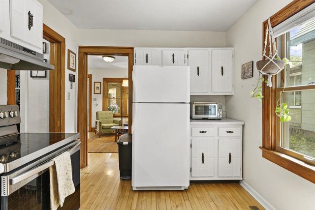 2210 Lafollette Avenue, Madison, WI 53704