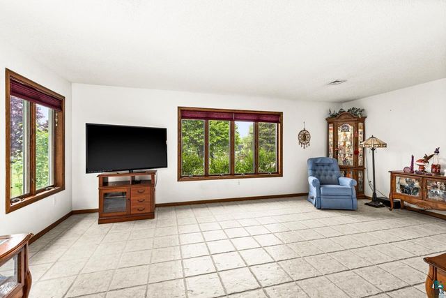 3007 E 7th St, Superior, WI 54880