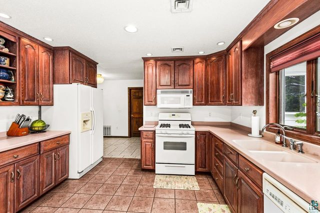 3007 E 7th St, Superior, WI 54880