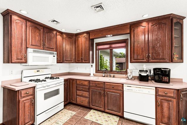 3007 E 7th St, Superior, WI 54880