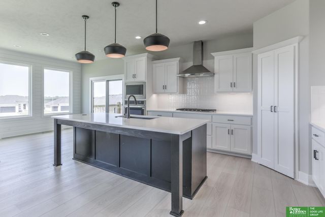 5412 N 212th Avenue, Elkhorn, NE 68022