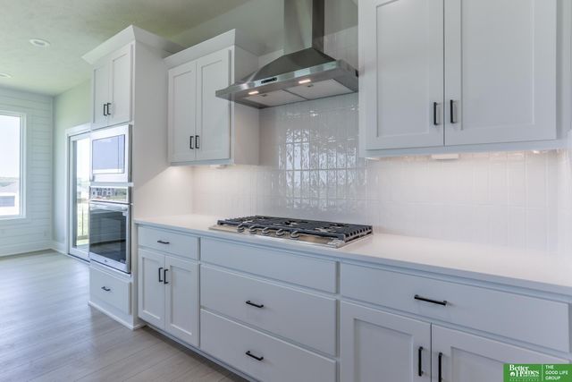 5412 N 212th Avenue, Elkhorn, NE 68022