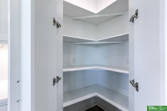 5412 N 212th Avenue, Elkhorn, NE 68022