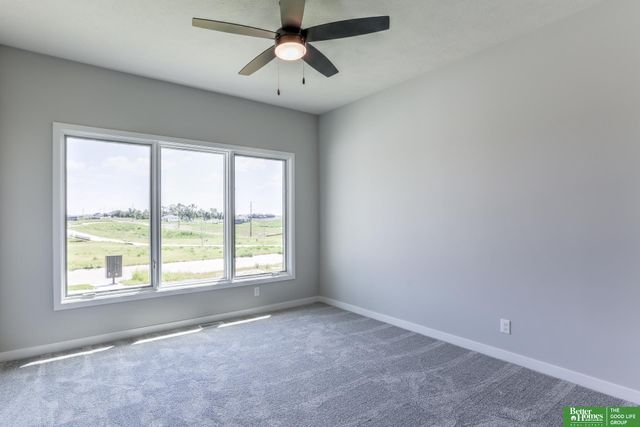 5412 N 212th Avenue, Elkhorn, NE 68022