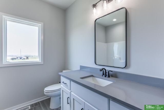 5412 N 212th Avenue, Elkhorn, NE 68022