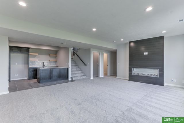 5412 N 212th Avenue, Elkhorn, NE 68022