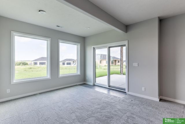 5412 N 212th Avenue, Elkhorn, NE 68022