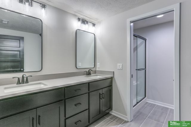 5412 N 212th Avenue, Elkhorn, NE 68022