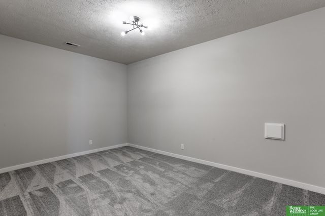 5412 N 212th Avenue, Elkhorn, NE 68022