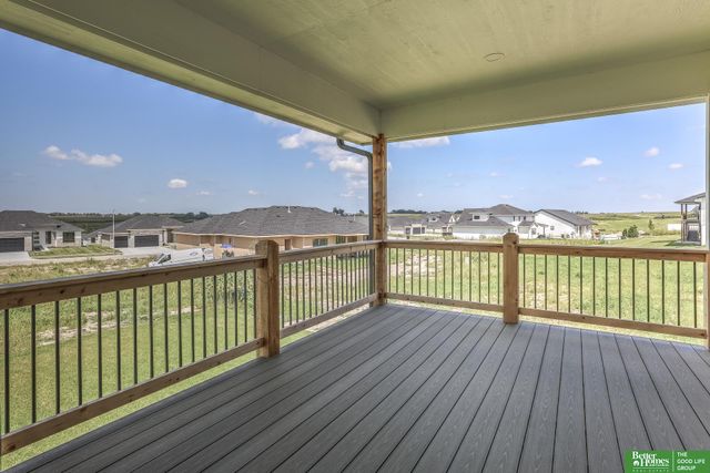 5412 N 212th Avenue, Elkhorn, NE 68022