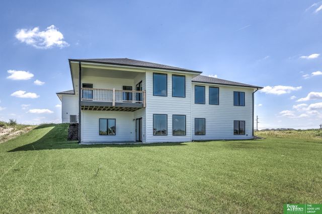 5412 N 212th Avenue, Elkhorn, NE 68022
