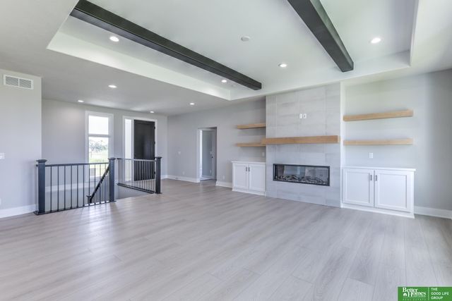 5412 N 212th Avenue, Elkhorn, NE 68022